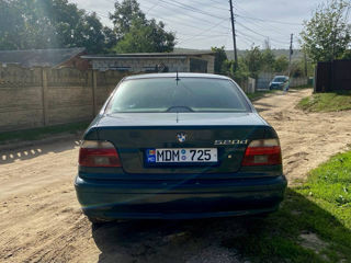 BMW 5 Series foto 7