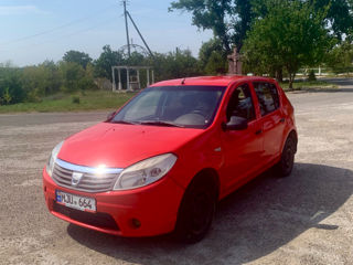 Dacia Sandero foto 2