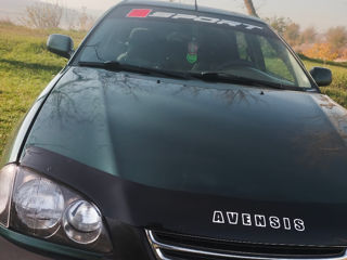 Toyota Avensis foto 3