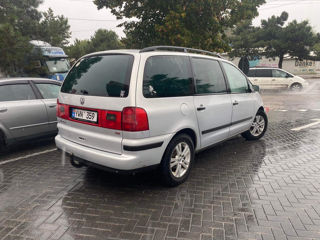 Volkswagen Sharan foto 3