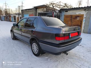 Volkswagen Vento foto 5