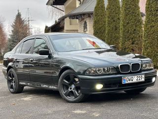 BMW 5 Series foto 4