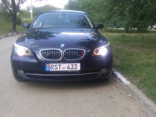 BMW 5 Series foto 1