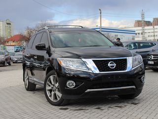 Nissan Pathfinder foto 5