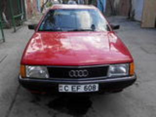 Audi 100 foto 9