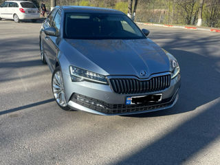 Skoda Superb foto 2