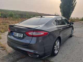 Ford Fusion foto 4