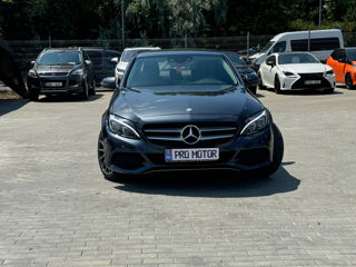 Mercedes C-Class foto 2