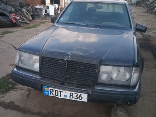 Mercedes Series (W124)