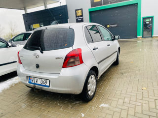 Toyota Yaris foto 7