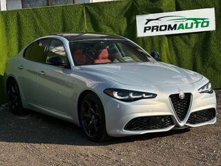 Alfa Romeo Giulia foto 2