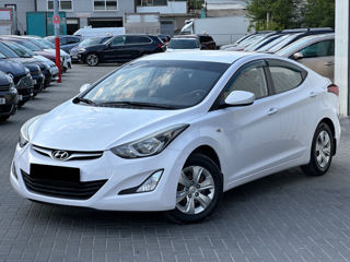 Hyundai Elantra foto 4