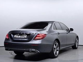 Mercedes E-Class foto 4