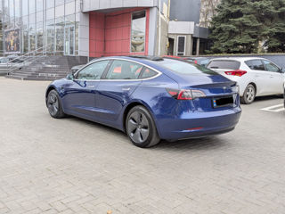 Tesla Model 3 foto 4