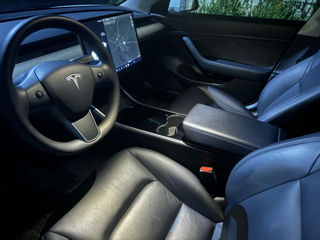 Tesla Model 3 foto 7