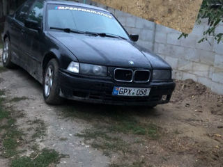 BMW 3 Series foto 1