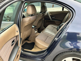 BMW 5 Series фото 7