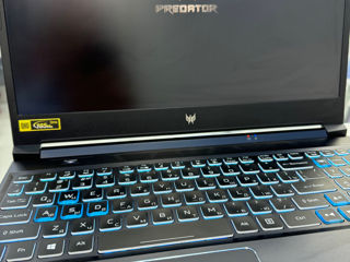 Acer PREDATOR Helios 300 foto 4