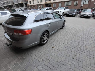 Toyota Avensis foto 6