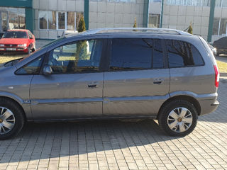 Opel Zafira foto 4