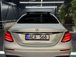 Mercedes E-Class foto 2