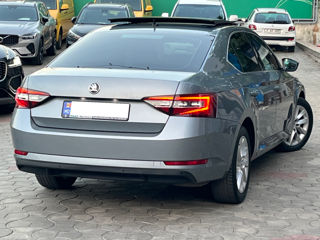 Skoda Superb foto 4