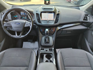 Ford Kuga foto 8