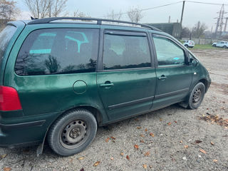 Volkswagen Sharan foto 2