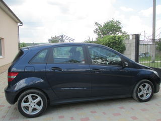 Mercedes B Class foto 2