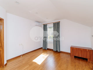 Casă cu 2 nivele, Dumbrava, 200 mp, 1500 € ! foto 8