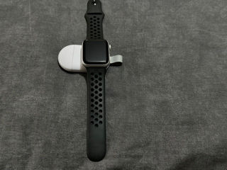 Продаю Apple Watch SE 40mm в цвете Abyss Blue с спортивным ремешком!