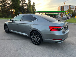 Skoda Superb foto 3