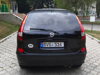 Nissan Almera Tino foto 5