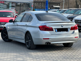 BMW 5 Series foto 3