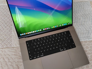 MacBook Pro M1 Pro (16-inch)