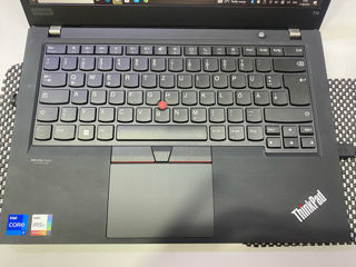 Lenovo ThinkPad T14 foto 2