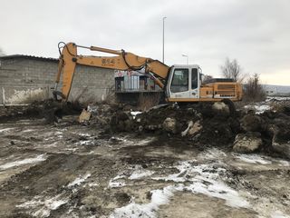 Excavator Liebherr Servicii de terasament,defrisari,demolari!!!