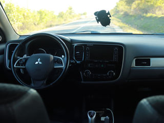 Mitsubishi Outlander foto 5