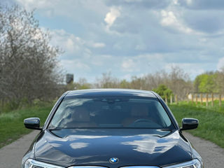 BMW 5 Series foto 3