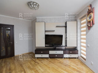 Apartament cu 2 camere, 93 m², Botanica, Chișinău foto 8