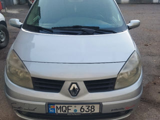 Renault Grand Scenic foto 2