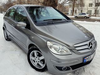 Mercedes B Class foto 2