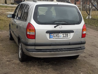 Opel Zafira foto 4