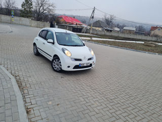 Nissan Micra foto 2