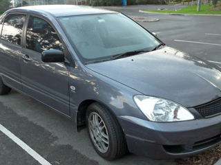 Mitsubishi Lancer foto 7