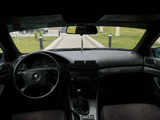 BMW 5 Series foto 10