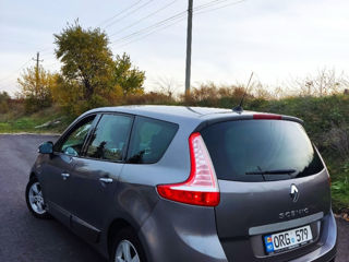 Renault Grand Scenic foto 3