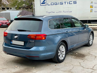 Volkswagen Passat foto 3