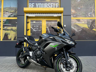 Kawasaki Ninja 650 foto 1