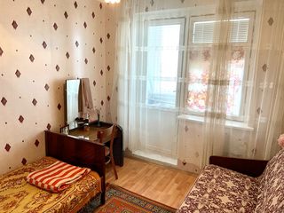 Vanzare ! Apartament cu 3 camere ! Seria 143 foto 2